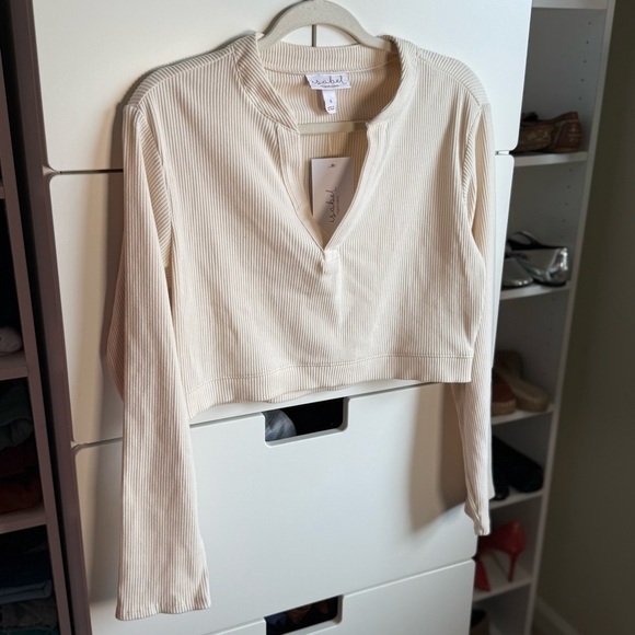 NWT Ingrid and Isabel Cream Long Sleeve Ribbed Top and Large Skirt Pregnancy Set - Picture 1 of 6